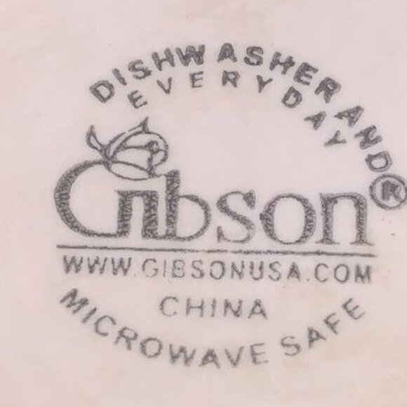 Gibson Everyday Dishwasher & Microwave Safe Striped Mug - Picture 3 of 5